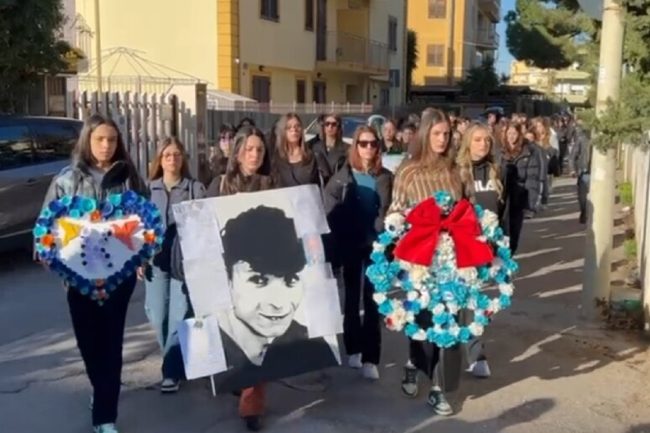 Strage di Altavilla, compagni di Kevin in corteo a Bagheria