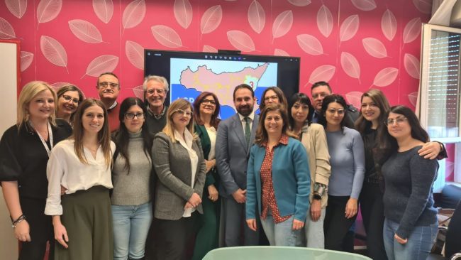 Catania, arriva la firma sul contratto per 300 operatori immessi in servizio all’Asp