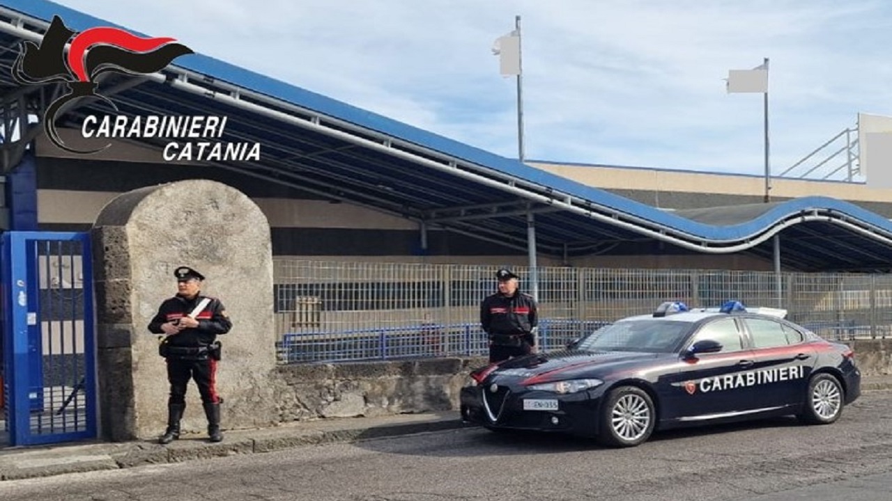 Operazioni antidroga nel Catanese: arrestati un 20enne ad Acireale e un 49enne a Vizzini per spaccio