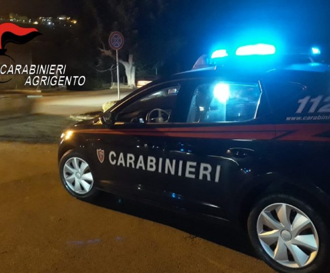 Carnevale di sangue a Ravanusa, lite tra ragazzine finisce a coltellate: sfregiata 16enne