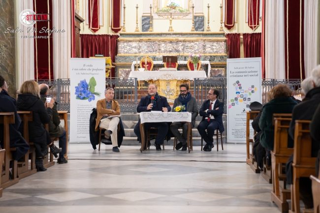 Presentato a Carlentini il libro del giornalista Salvatore Di Salvo “La comunicazione cristiana nei social”