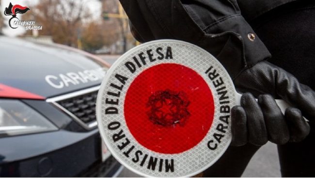Sorpreso a rubare carburante in una ditta di veicoli industriali, scatta la denuncia