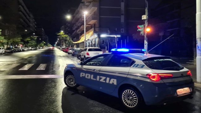 Paura a Catania, chiama la polizia e minaccia di darsi fuoco
