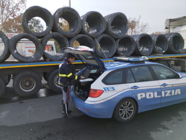 Catania, controllati mezzi pesanti e rilevate gravi infrazioni