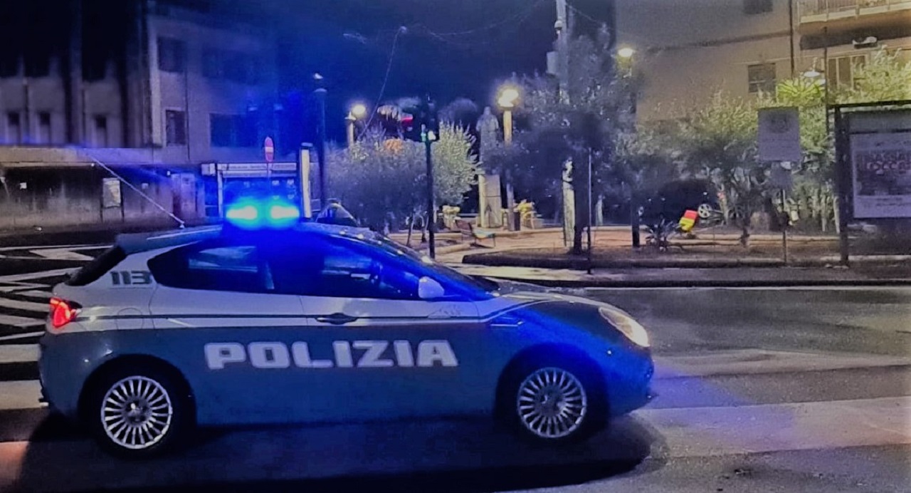 “Forza Napoli” sul pacchetto di droga, arrestati 2 corrieri su un bus di Messina