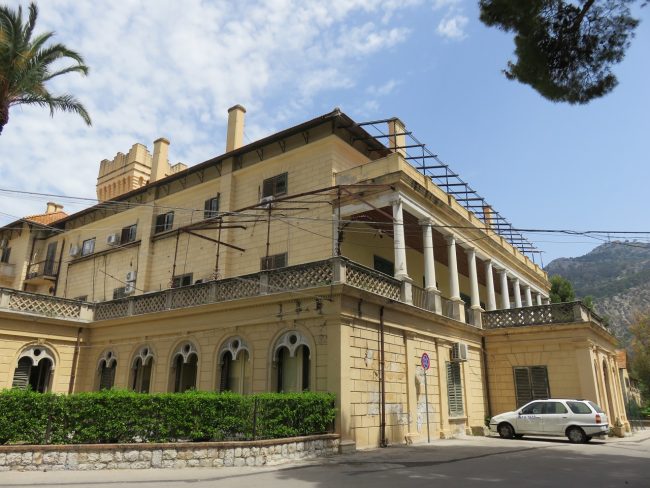 Incidente stradale a Palermo: è grave il 51enne alla guida dello scooter