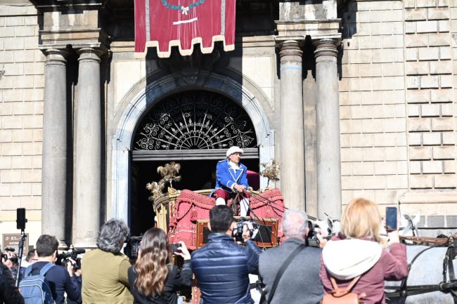 Sant’Agata 2024, iniziano i festeggiamenti: sfilata delle candelore e Carrozza del Senato