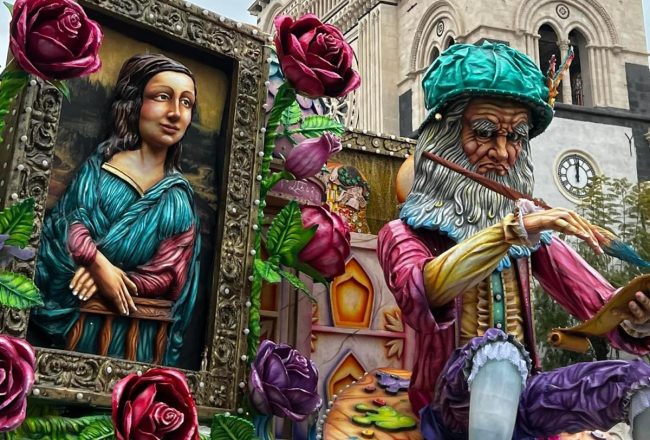 Il Carnevale di Acireale resiste alle previsioni meteo avverse, il programma di domani