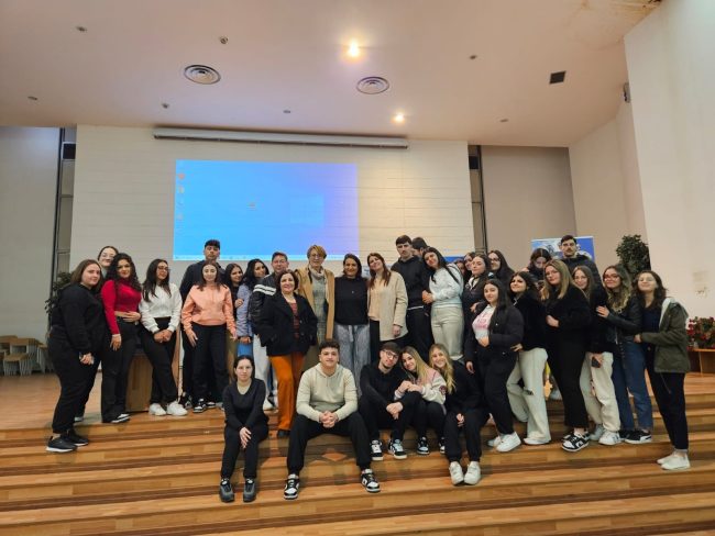 Al “Gemmellaro” di Catania cerimonia di consegna degli attestati di partecipazione al progetto Manitese “Molto più di un Pacchetto Regalo” – FOTO e VIDEO