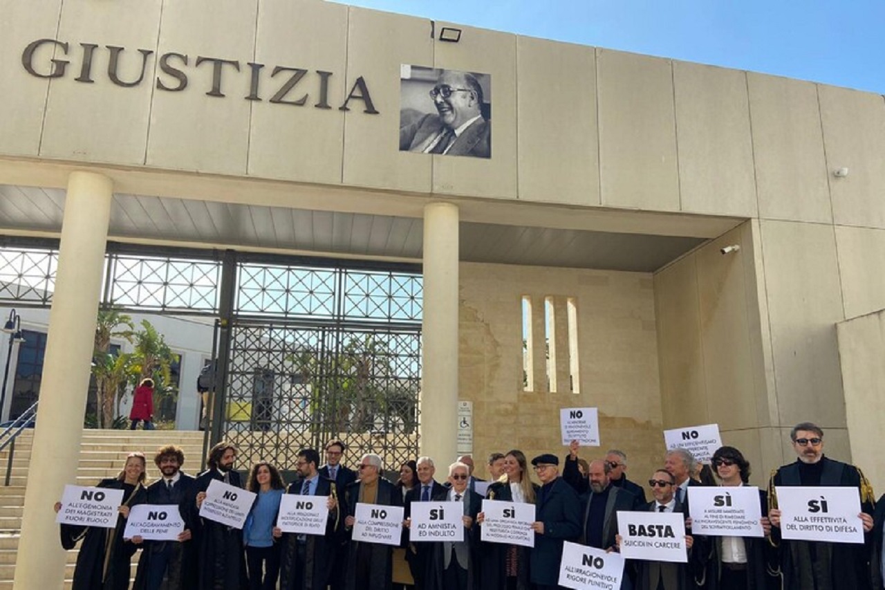 Protesta a Marsala dei penalisti per la questione carceri