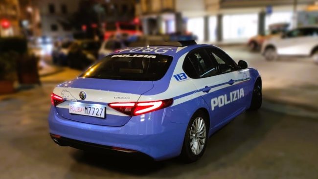 Caltanissetta, rubano una cassetta porta soldi: arrestato 20enne e denunciato complice minorenne