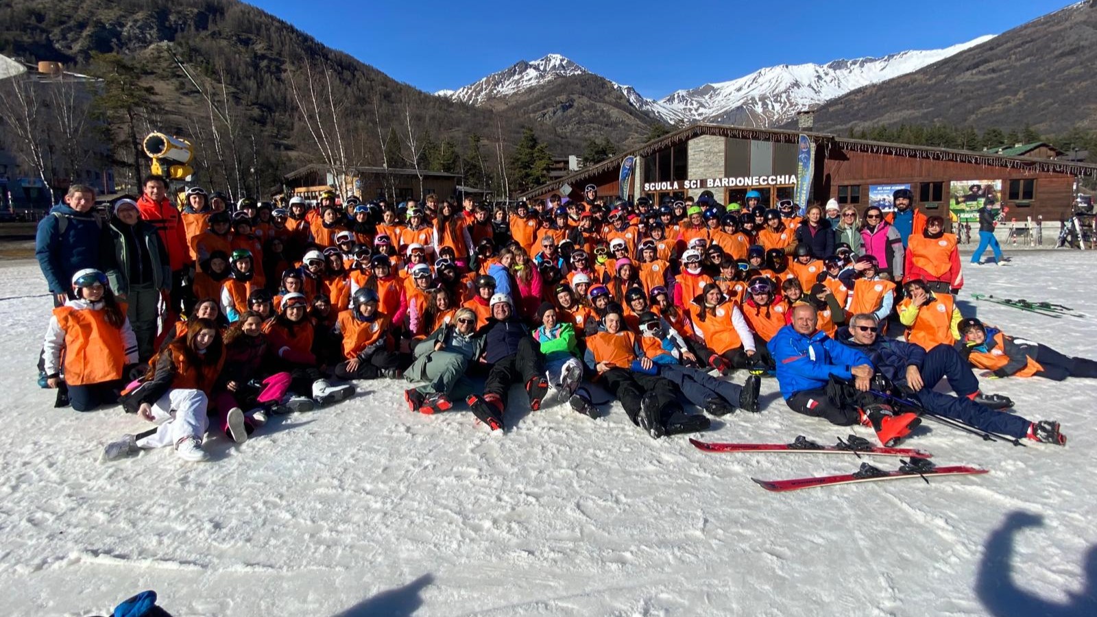 I ragazzi dell’Istituto Cavour di Catania a Bardonecchia per il “Progetto Neve 2024”