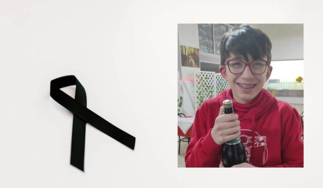 Lacrime ad Aliminusa per i funerali di Epifanio, il 13enne deceduto per la febbre alta