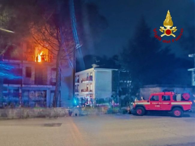 Incendio in un’abitazione a Piedimonte Etneo