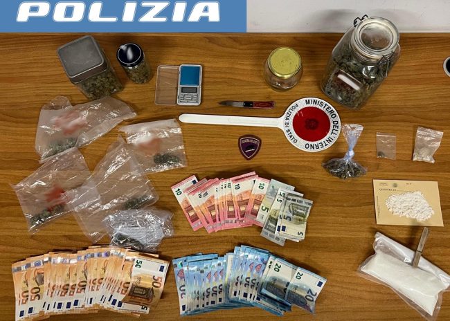 Catanesi arrestati per resistenza a pubblico ufficiale e spaccio: procedevano a velocità in via Dusmet