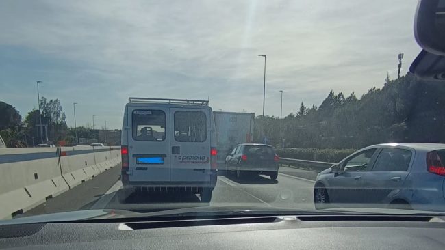 Incidente sulla Tangenziale di Catania: traffico in tilt