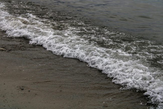 Giallo nel Messinese, pescatore trovato seminudo e privo di vita: si indaga su una rapina finita male