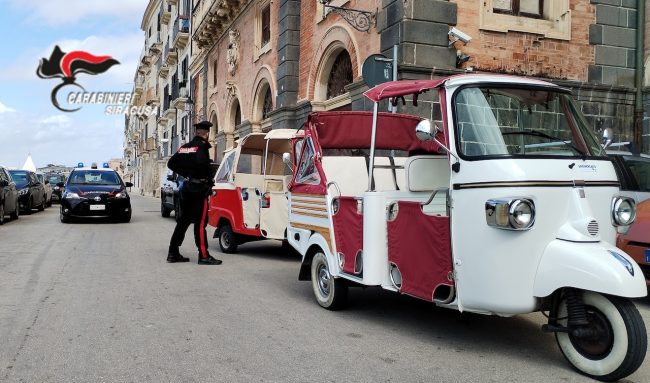 Sequestrati due ape calessini ad Ortigia – VIDEO