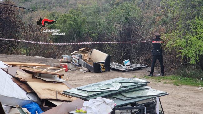 Discarica abusiva nel Siracusano, 2 denunce