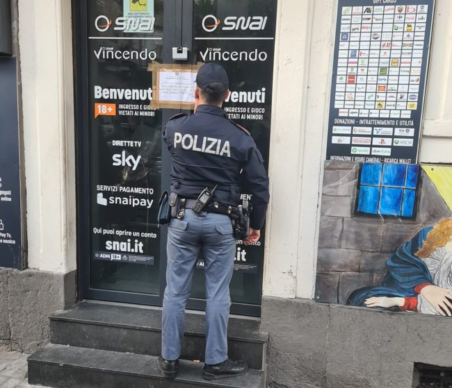 Centro scommesse ritrovo di pregiudicati, attività sospesa a Catania