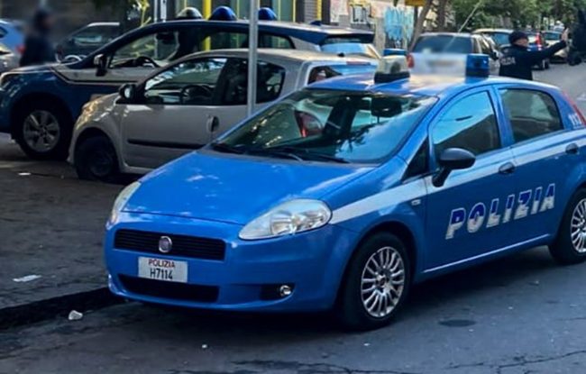 Molesta i clienti di un bar a Catania, 47enne denunciata