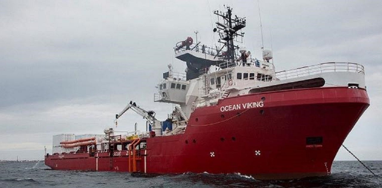Sbarcano a Catania 23 migranti della Ocean Viking