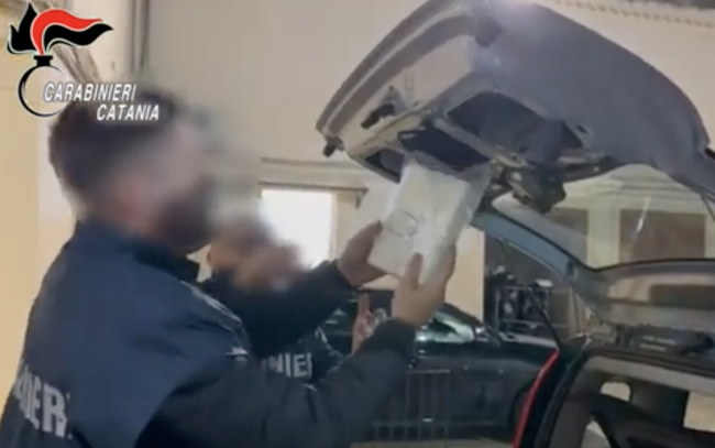 Blitz quartiere San Giovanni Galermo: arrestata coppia calabrese – IL VIDEO