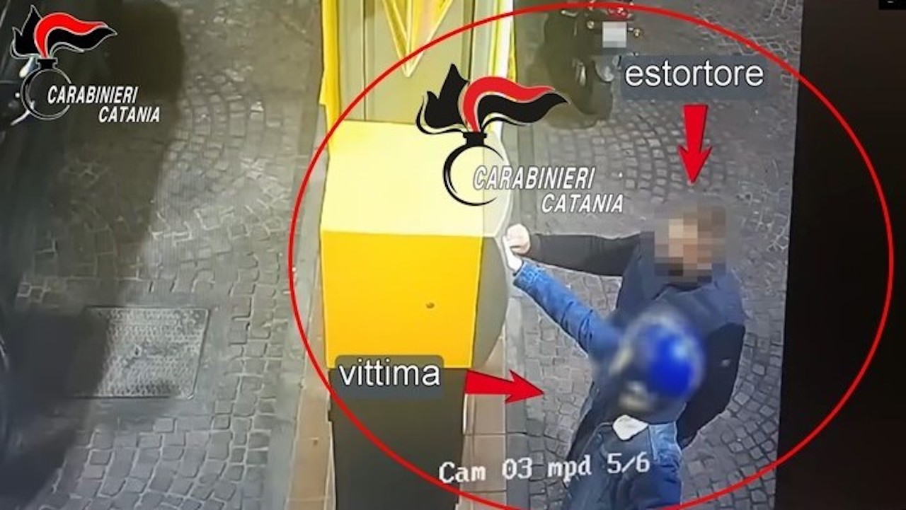 Catania, arrestato 24enne per estorsione aggravata – IL VIDEO