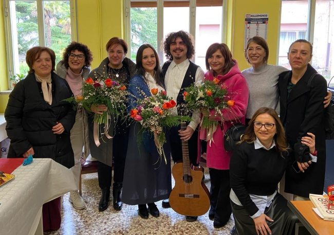 Violenza sulle donne, incontro di riflessione e testimonianza all’I.C. “La Mela-Mazzini” di Adrano