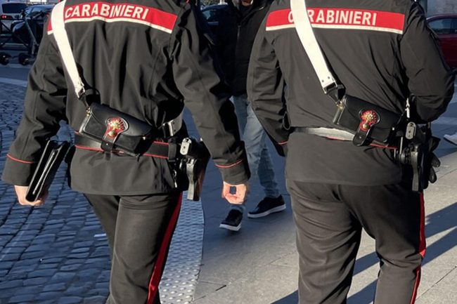 Bagheria, madre e figlia incinta azzannate da pitbull durante lite condominiale