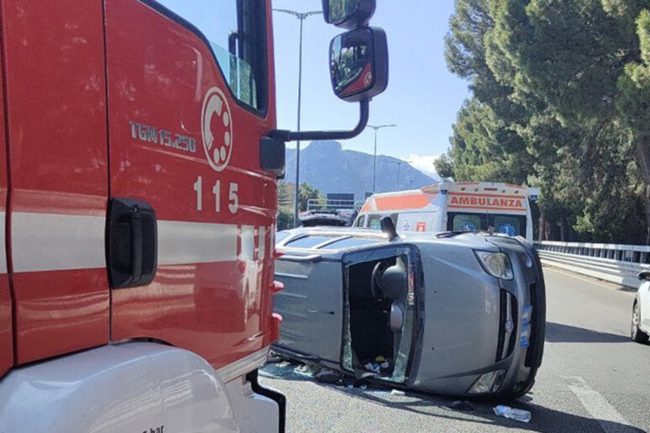 Incidente sulla A19 Palermo-Catania, gravi un uomo disabile e una donna