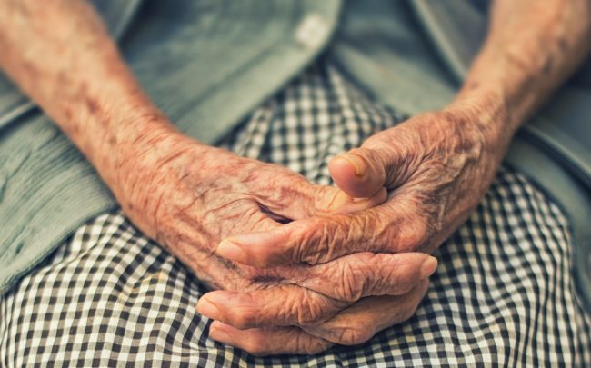 “Suo figlio ha avuto un incidente”: il “finto avvocato” truffava così gli anziani nel Ragusano