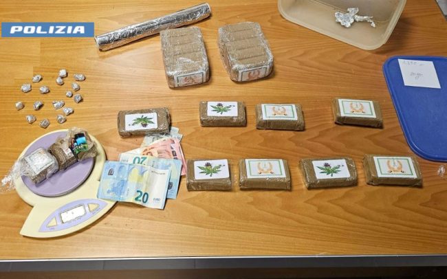 Dal sospetto “via vai” alla droga sotto l’albero, un arresto nel Catanese