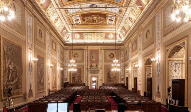 Nomine manager Sanità siciliana, si preferisce il silenzio-assenso. Opposizioni in prima Commissione all’Ars: “Maggioranza in frantumi”