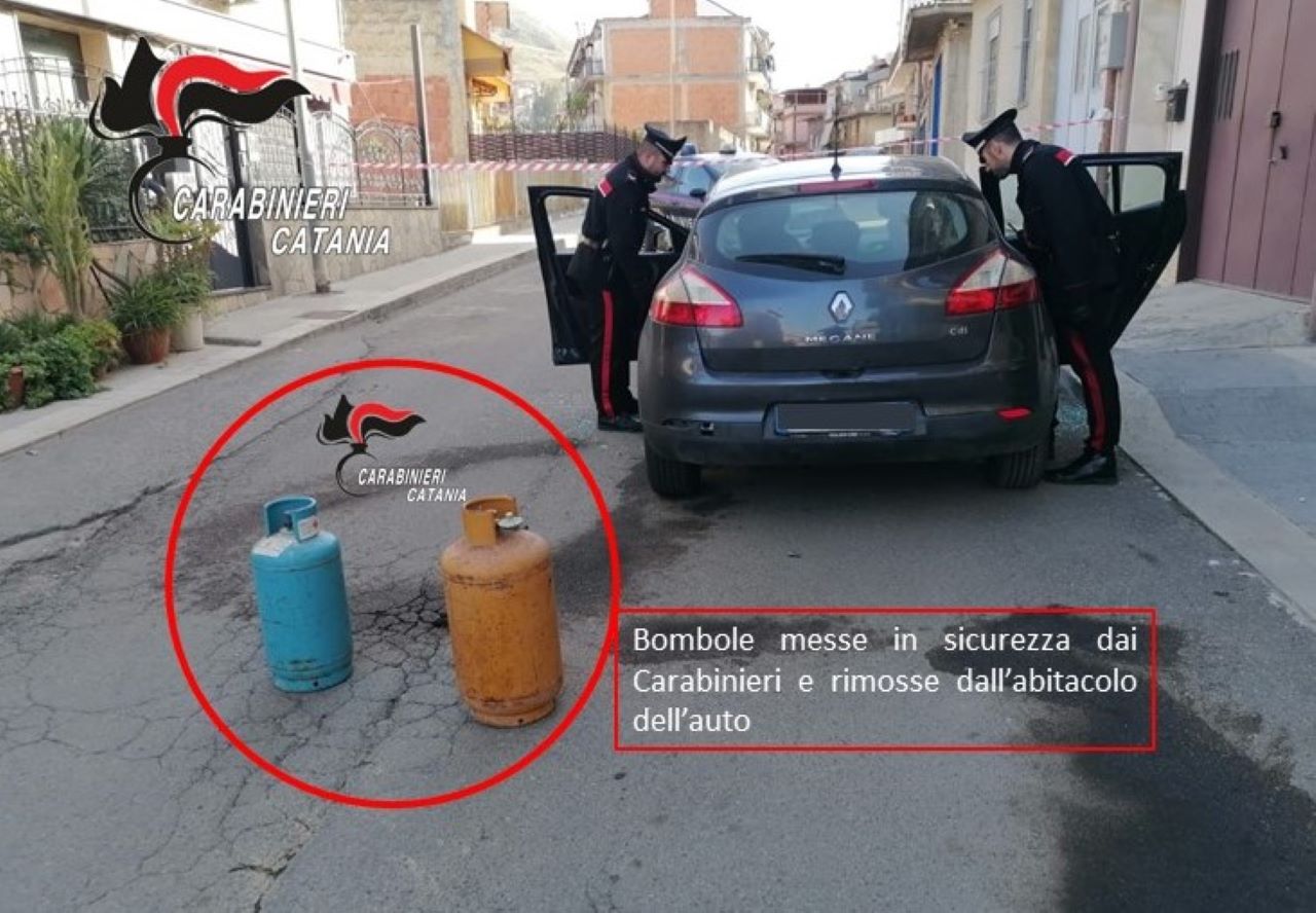 Volevano fare una strage facendo esplodere bombole di gas: sventato un attentato nel Catanese