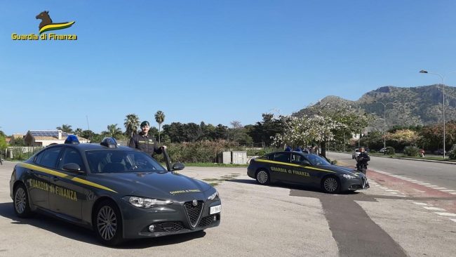 Contrabbando e commercio abusivo di Gpl, maxi sequestro di bombole a Palermo