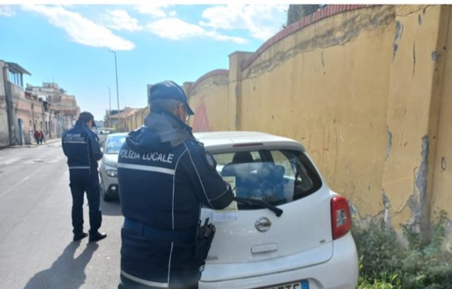 Raffica di verbali a Picanello
