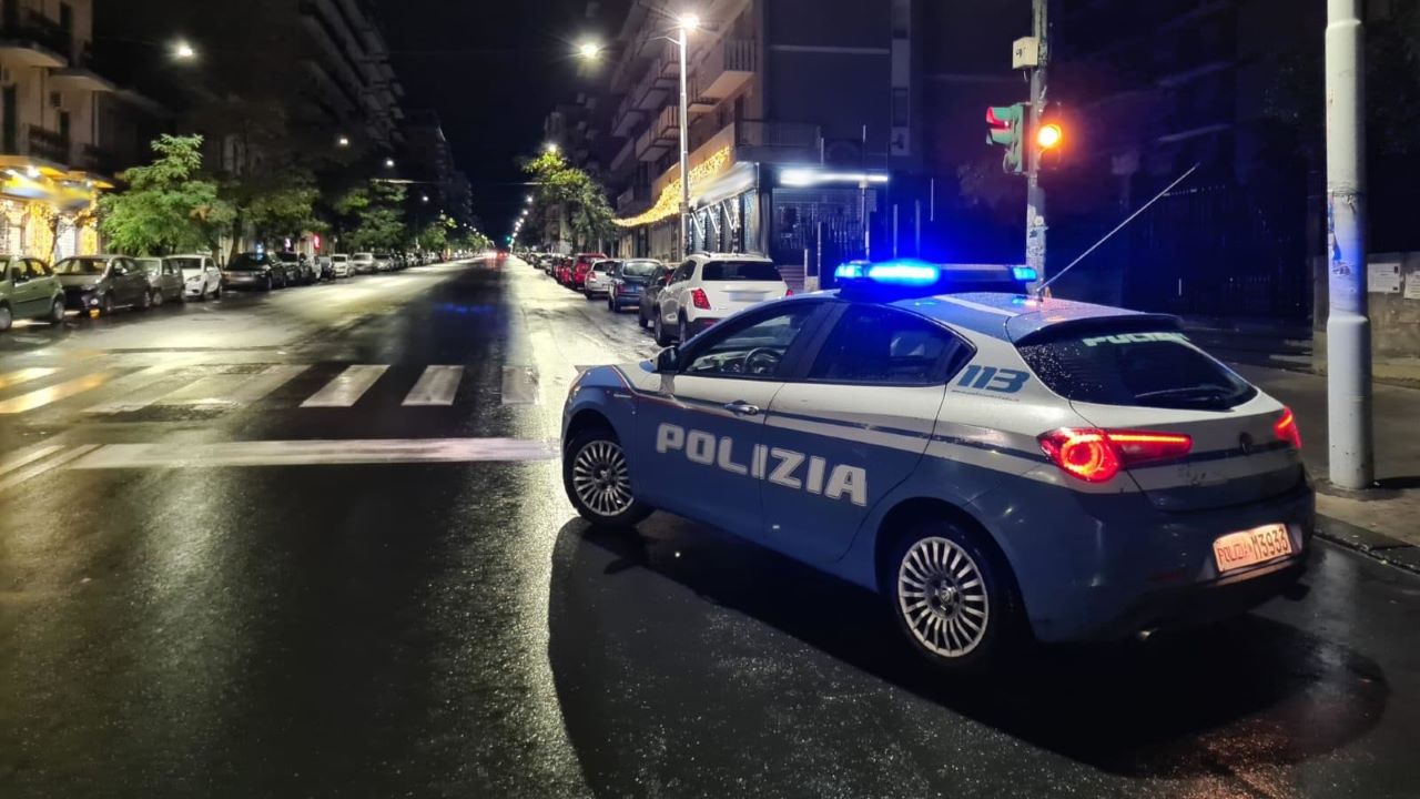 Catania, pregiudicato ubriaco alla guida minaccia e insulta i poliziotti: denunciato 46enne