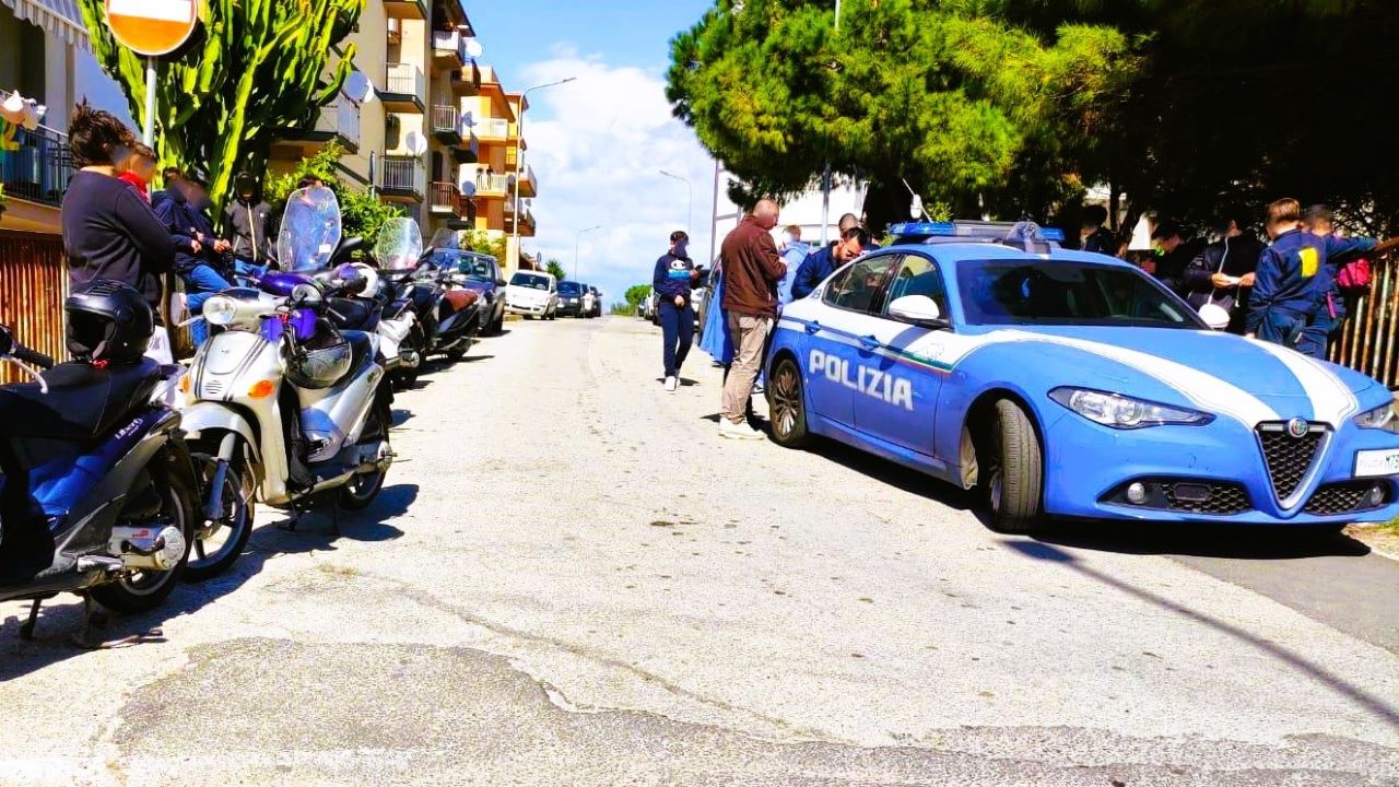 Gela, mancato uso del casco protettivo: 27 sanzioni e 17 ciclomotri sequestrati