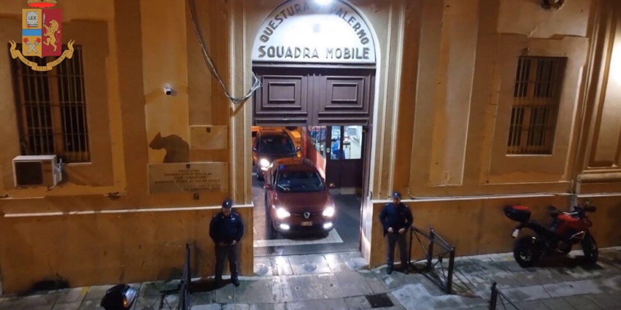 Estorsioni, spaccio e scommesse clandestine: operazione antimafia a Brancaccio, 8 arresti