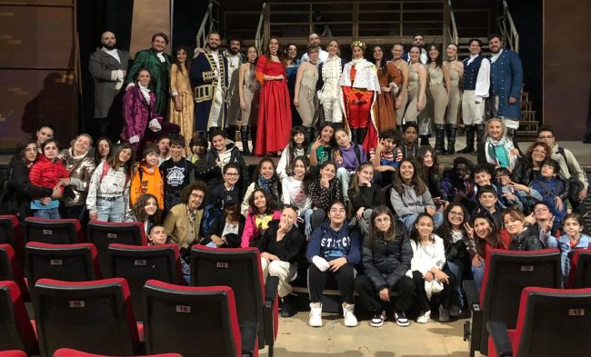 Matinée a Teatro Ambasciatori per l’ICS “Calvino” in compagnia di Alexander Hamilton