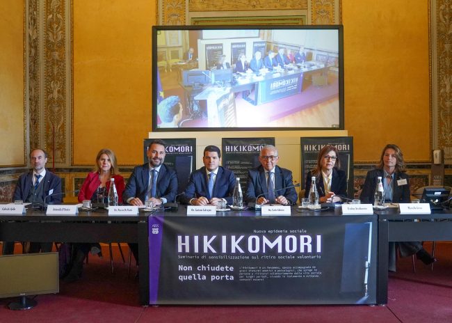 Convegno all’Ars sugli Hikikomori, cresce “l’esercito” di auto-segregati in casa