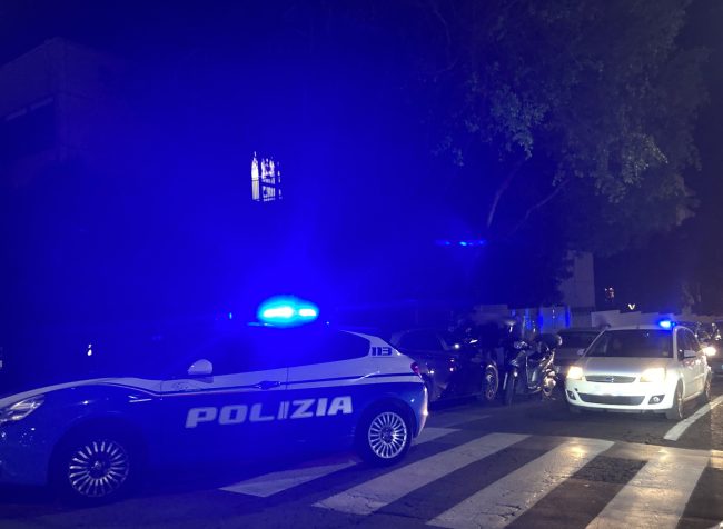 Scappa dopo la lite, incastrato dalla polizia dà false generalità: denunciato 41enne