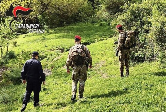 “Sono caduto in un dirupo, aiutatemi”: la finta chiamata ai carabinieri e la denuncia di un 36enne