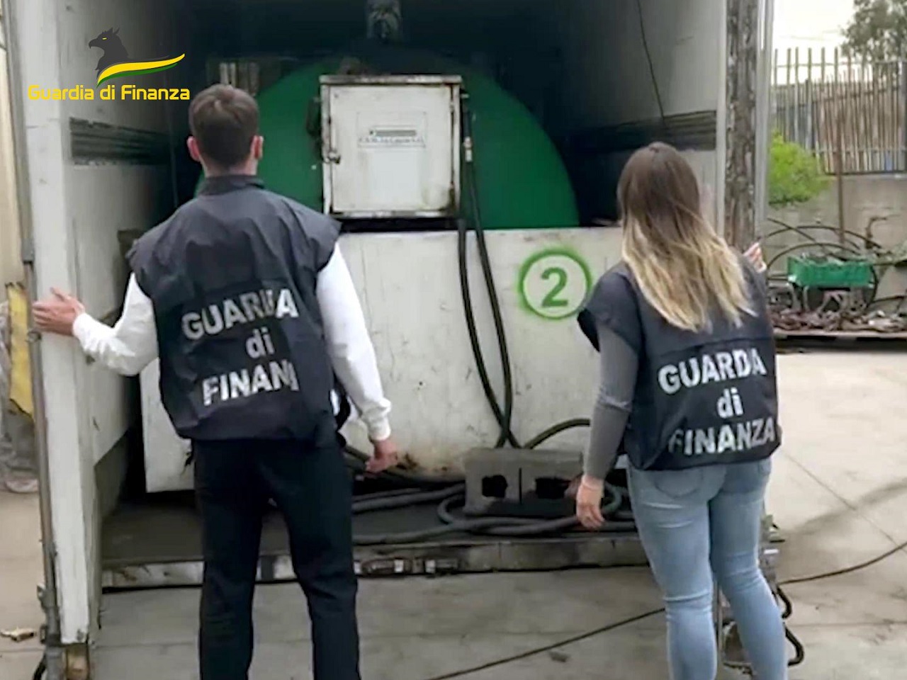 Sequestrati 3mila litri di gasolio in una azienda della Zona Industriale di Catania – VIDEO