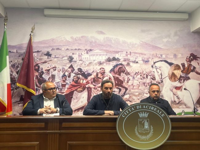 Prevenzione incendi 2024 ad Acireale, ordinanza stringente e task force per fronteggiare i rischi