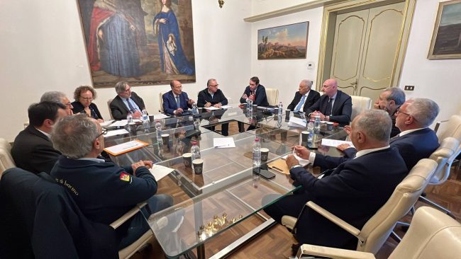 Emergenza idrica, insediata cabina di regia da Schifani: “Ho chiesto soluzioni rapide e concrete”