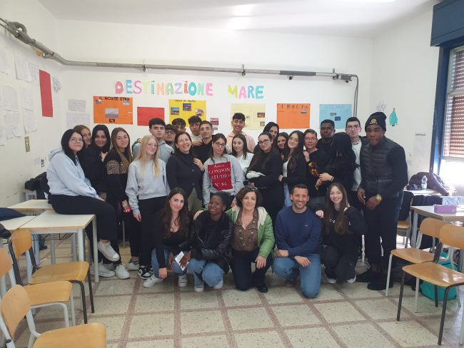 Gli studenti del Gemmellaro ed i giovani migranti Care Leavers: un dialogo fatto di pensieri, curiosità e condivisione di un sogno