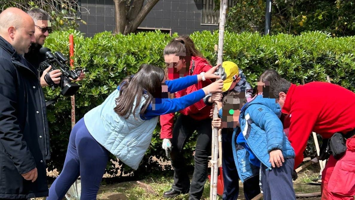 Gli alunni dell’IC “De Roberto”, il Comune di Catania ed il CSVE insieme per la Giornata Mondiale della Terra