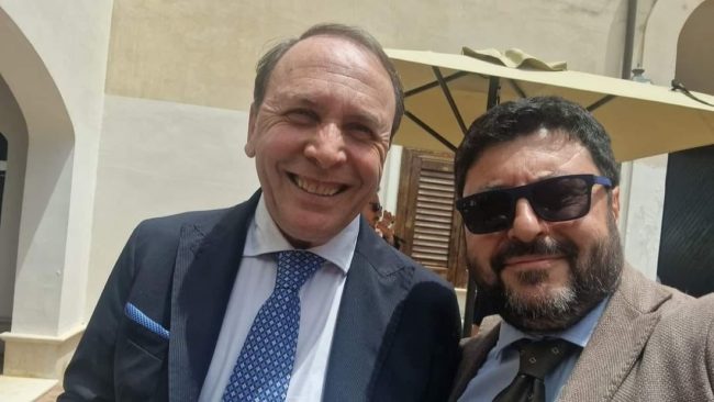 Paternò, si dimette l’assessore Salvatore Comis